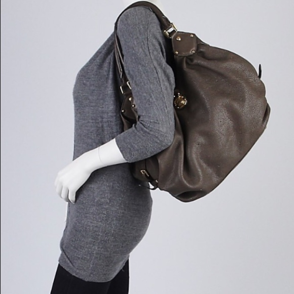 ***SOLD*** Louis Vuitton XL Mahina - EXCELLENT